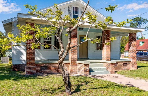 South Pensacola House | Ms. Jackson Bungalow