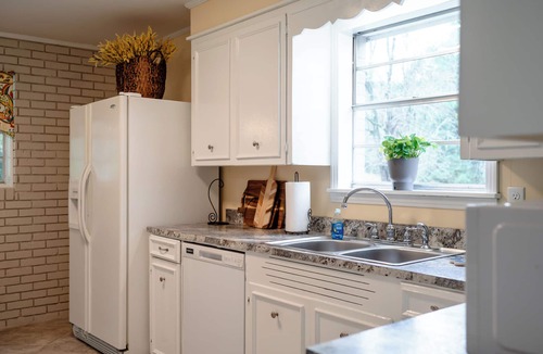 Preston House | MSU visit? 20 min. to Cornerstone Park-3 bedroom near Starkville & Louisville.
