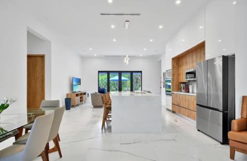 Rural Estates House | Naples Villa Della | Bikes, BBQ, Near Beach