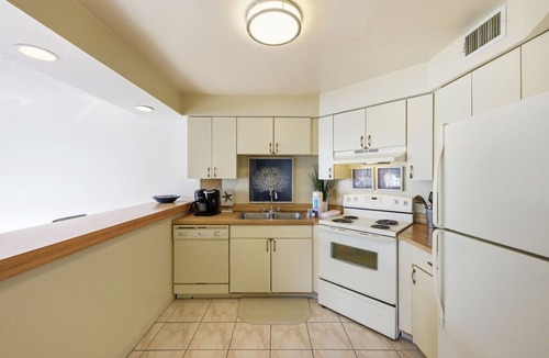 Tierra Verde Condo | Nature Lover’s Paradise: 2BR/2BA Bayfront Retreat 🌿