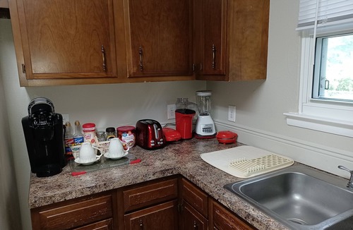 Gulfport Cottage | Nati's Cottage WALK TO BEACH, Gulfport, Mississippi
