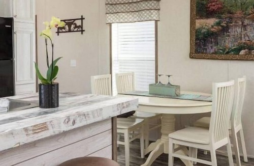 Voth House | NATURALIST BOUDOIR STARGAZER