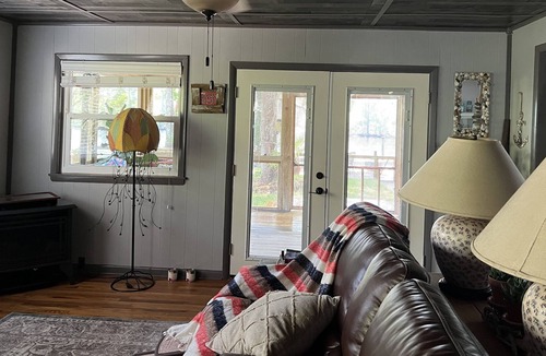Sopchoppy Cottage | Nature Lovers Riverfront Retreat w/ private boat launch and large outdoor space