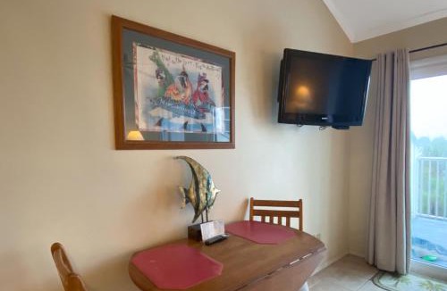 Biltmore Beach Apartment | Nautical Watch E10
