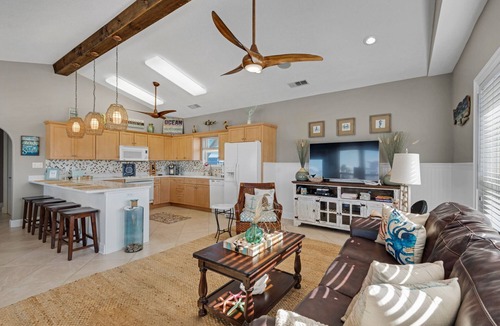 Navarre Beach House | Navarre Beach Bungalow /PRIVATE POOL & Dog Friendly + OPTIONAL 6 passenger cart