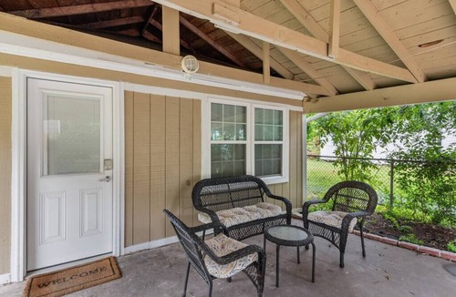 Broadmoor House | Near all Hospitals! BAFB Restaurants and Shopping