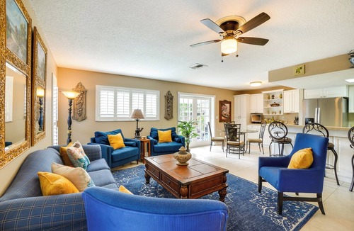 Palm Harbor Cottage | Near Busch Gardens: Sunny Florida Retreat w/Pool!