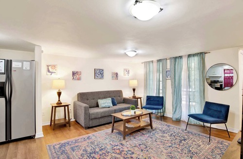 Mobile House | Near Downtown and Cornerstone - Southern Sunshine