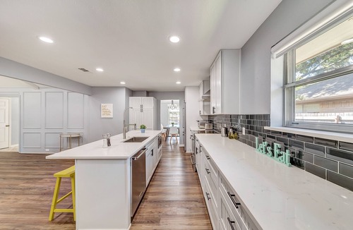 Northeast Carrollton House | Near Highways, King bed, Family-friendly, Remote work, Games, Foosball, Grill