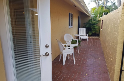 East Naples Villa | Near Paradise and Great Golf