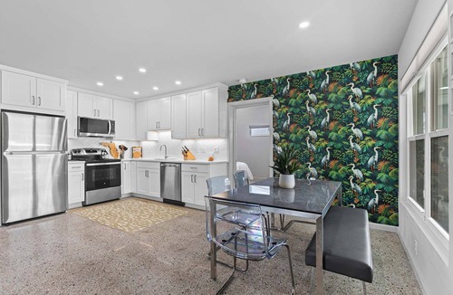 Rock Ridge House | Neptune's Hideaway | 3BR House & Outdoor Patio w/BBQ Grill 🪐🌴