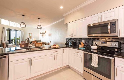 Key West Condo | *NEPTUNE'S PENTHOUSE @ THE BEACH* Oceanfront Condo/Pool + LAST KEY SERVICE.