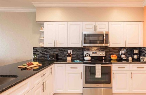 Key West Condo | *NEPTUNE'S PENTHOUSE @ THE BEACH* Oceanfront Condo/Pool + LAST KEY SERVICE.