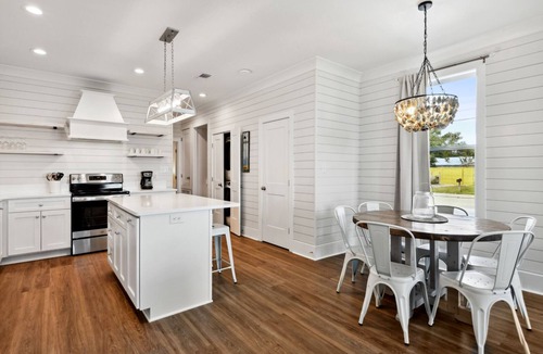 Old Town House | New 3 Bedroom Beachfront Rental in downtown Bay St. Louis