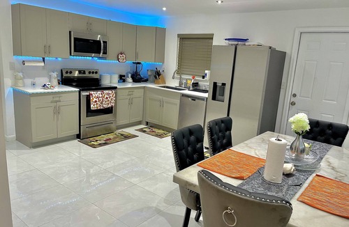 Pompano Beach House | NEW AIR VACATION FUN 🤩