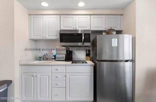 Ortona Park Apartment | New Amazing Ocean View Beachfront Entire Apartment