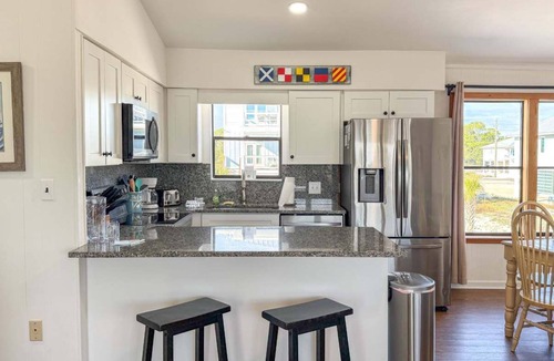 East End House | New- Beach Break East Gorrie- Pet Friendly