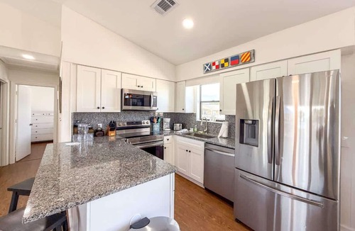 East End House | New- Beach Break East Gorrie- Pet Friendly