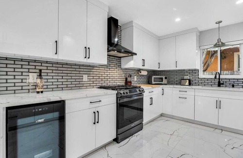 Pompano Beach House | NEW Beach Block Villa, Pool, Games