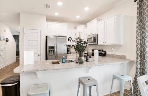 Bellview House | "NEW Beach Home" Mins to Hospital & PNS Airport! 20 min to Hiking/Parks.