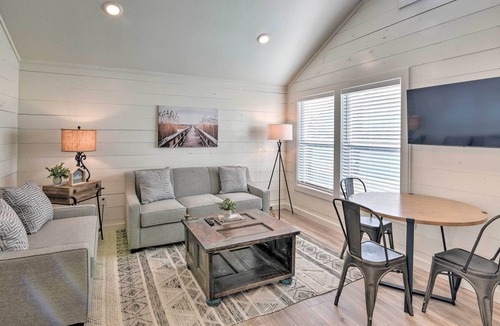 Galveston Cottage | NEW! Chic Galveston Cottage < 2 Miles to Seawall!