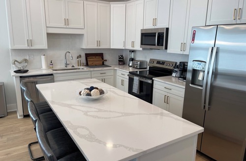 Oxford House | NEW CONSTRUCTION Hotty Toddy Hideaway- Stylish New 3BR/3.5BA Townhome in Oxford