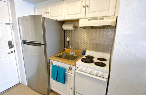 Halifax Estates Apartment | NEW Gorgeous Ocean Front King Bed in Daytona!