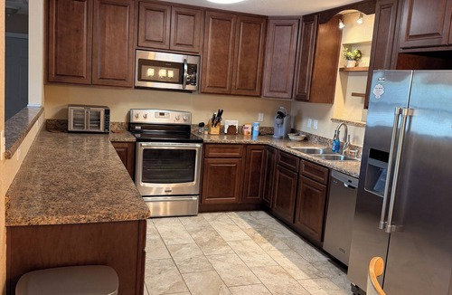 South Daytona House | New Home Centrally Located in South Daytona
