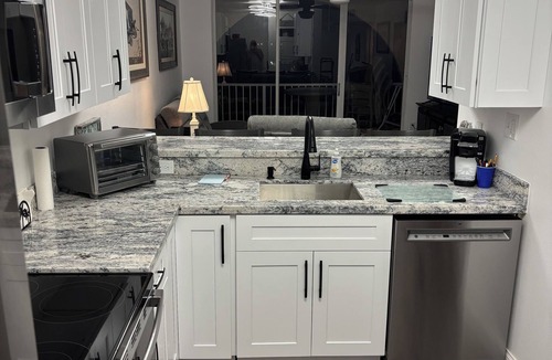 Key West Condo | NEW LISTING - CHARMING 2-BEDROOM CONDO IN BEAUTIFUL KEY WEST