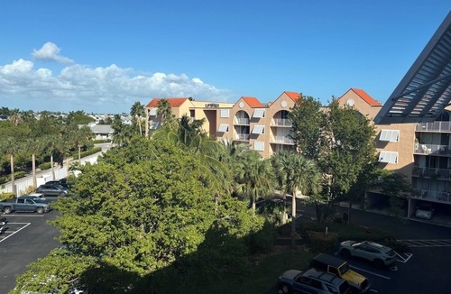 Key West Condo | NEW LISTING - CHARMING 2-BEDROOM CONDO IN BEAUTIFUL KEY WEST