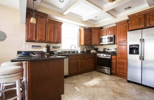 Freret House | NEW LISTING Vacation like a Local STEPS to Ferret St & Tulane