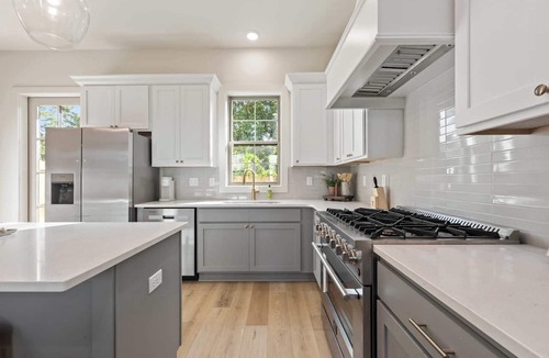 Lafayette Condo | New Luxe Oaks Home, Walk to River Ranch, Premier Host, EV Charger
