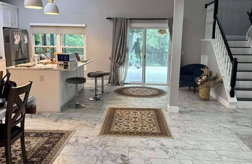 New Port Richey House | New Luxury Retreat , BBQ , EV Charger , Family Friendly