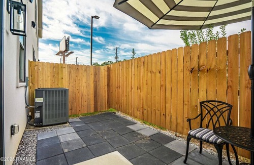 Lafayette House | New/Modern 3B/2.5Bt Townhome in the Heart of Town