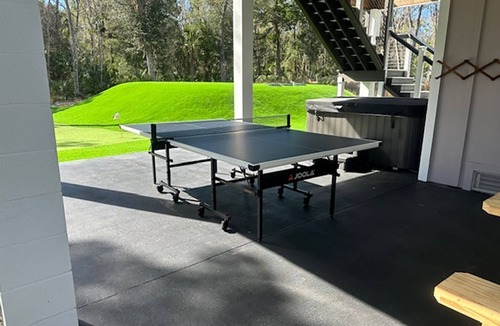 Old Homosassa House | New Modern Homosassa Home Hot Tub, Putting Green