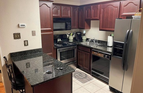 Bucktown Condo | NEW ORLEANS ! BEAUTIFUL, SECURE, GREAT LOCATION, BY LAKE PONCHATRAIN! AMENITIES!