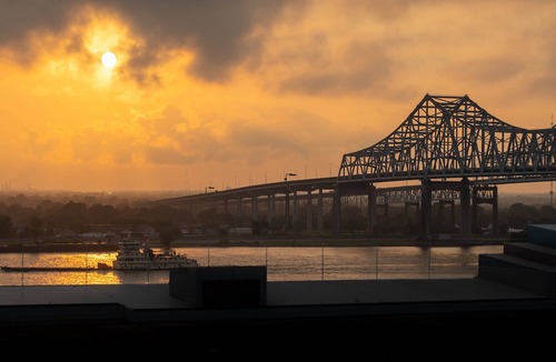 Arts/Warehouse District Hotel | New Orleans Marriott Warehouse Arts District