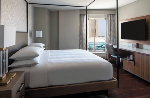 Arts/Warehouse District Hotel | New Orleans Marriott Warehouse Arts District