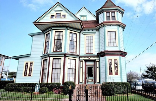 Milan House | New Orleans Suite-Lower Garden District