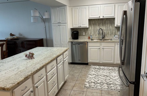 Mexico Beach Condo | NEW PRVTE BOAT SLIP w/LIFT, WKLY DISCS, RENOVATED, WALK TO BEACH, POOL, HOT TUB