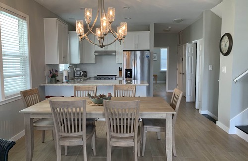 Seacrest House | New Remodel 30A, Beautiful Gulf View! 2 minute Walk to Beach, Community Pool