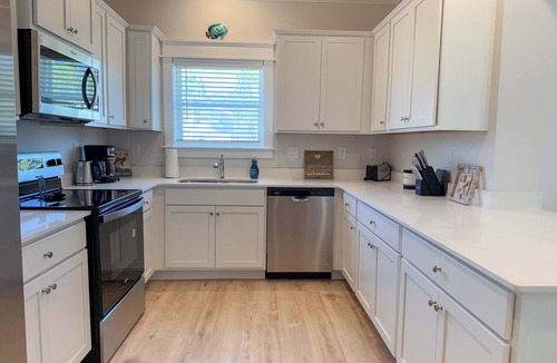 Panacea House | NEW - St. Teresa Beach Escape w/Private Beach Acc