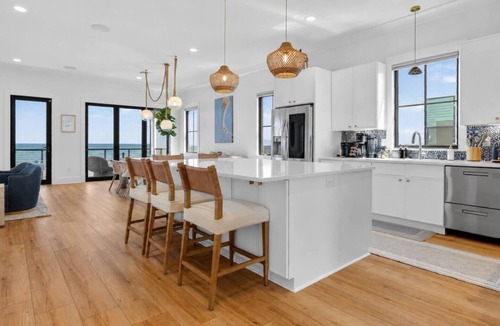Waveland House | *NEW! The Haven-Pool, Hot Tub, Scenic Beach Views