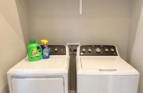 Youngsville Apartment | NEW-Upscale-EnSuites-King Bds-Fast WiFi-Quiet Area