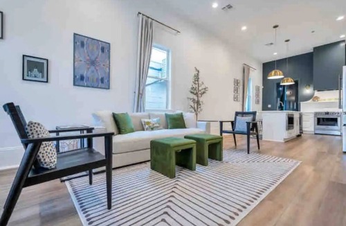 Faubourg Marigny House | New! Vibrant Private Home w Pool near French Quarter & Frenchman