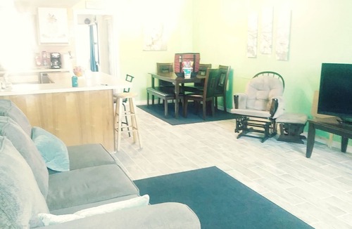 Panama City Beach House | Newly remodeled 8/2020! 5min walk 2 BEACH,11pools,5tennis courts,mini putt putt!