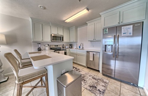 Summer Breeze Condo | Newly Remodeled Beach Bliss: King Bed & Bunk Twins at Horizon South!