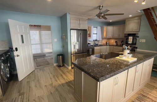 Malakoff House | Newly Remodeled - Dream Lake Home on Cedar Creek Reservoir 60 mins from Dallas!
