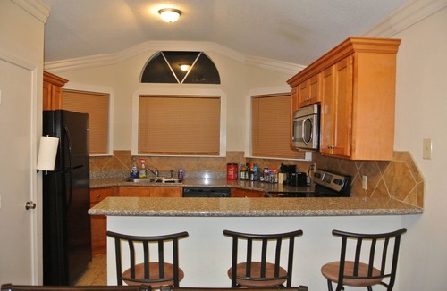 Tall Timbers - Brechtel House | Newly Remodeled Luxurious N Spacious Home. 4BR+2BA/2Kings+3Queens/Clean+Comfy!