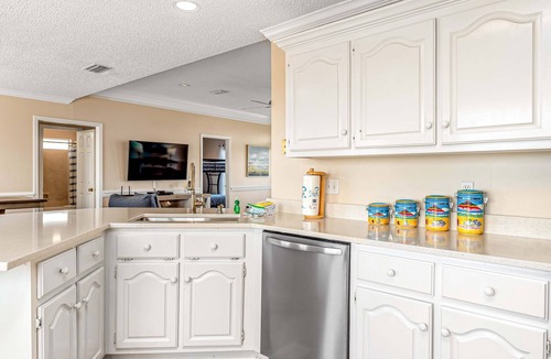 Silver Cay House | Newly remodeled bay view home with high-speed WiFi, central AC, and gas grill